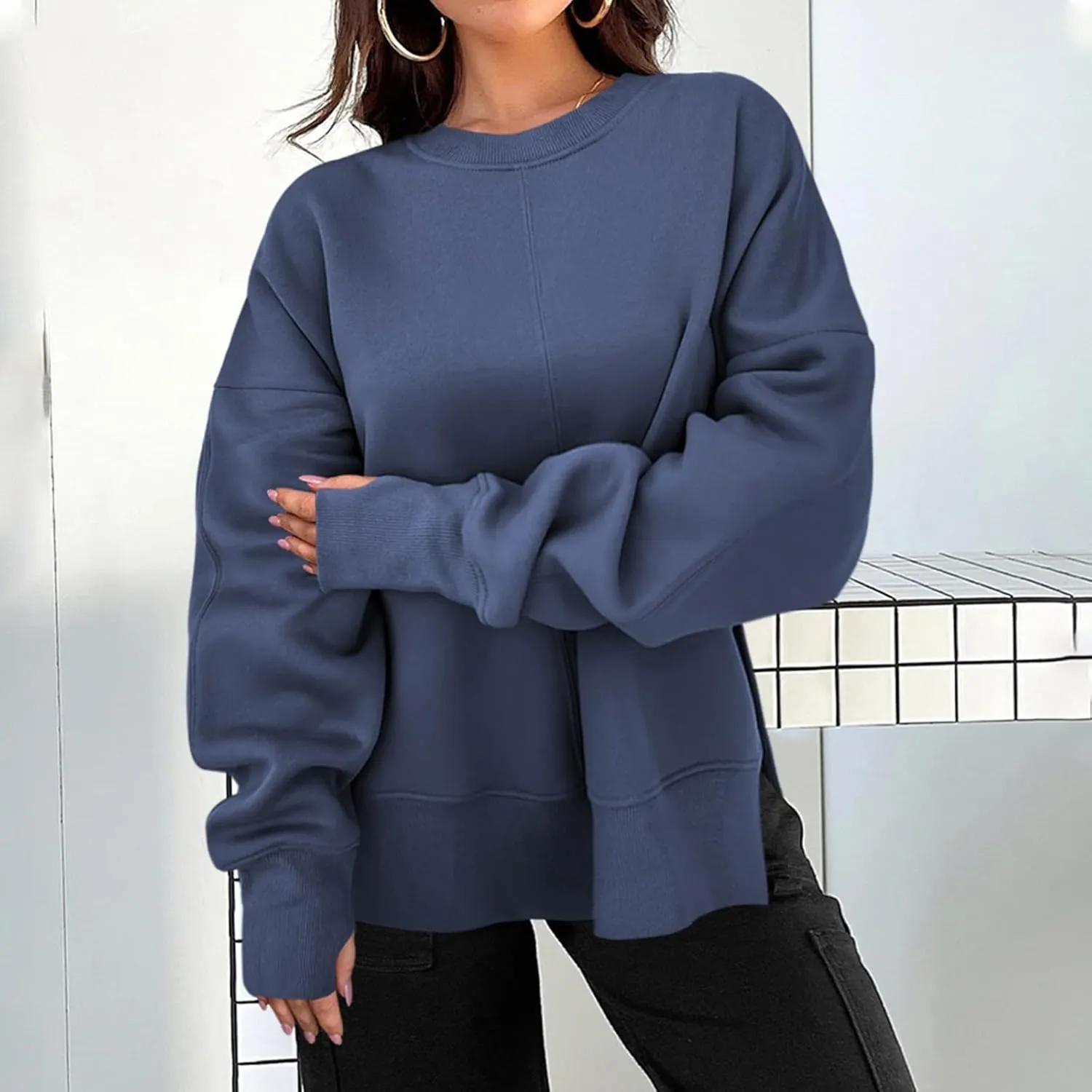 Crewneck Sweatshirt for Women Trendy Side Split Oversized Sweatshirt Thumb Hole Long Sleeve Pullover Tops