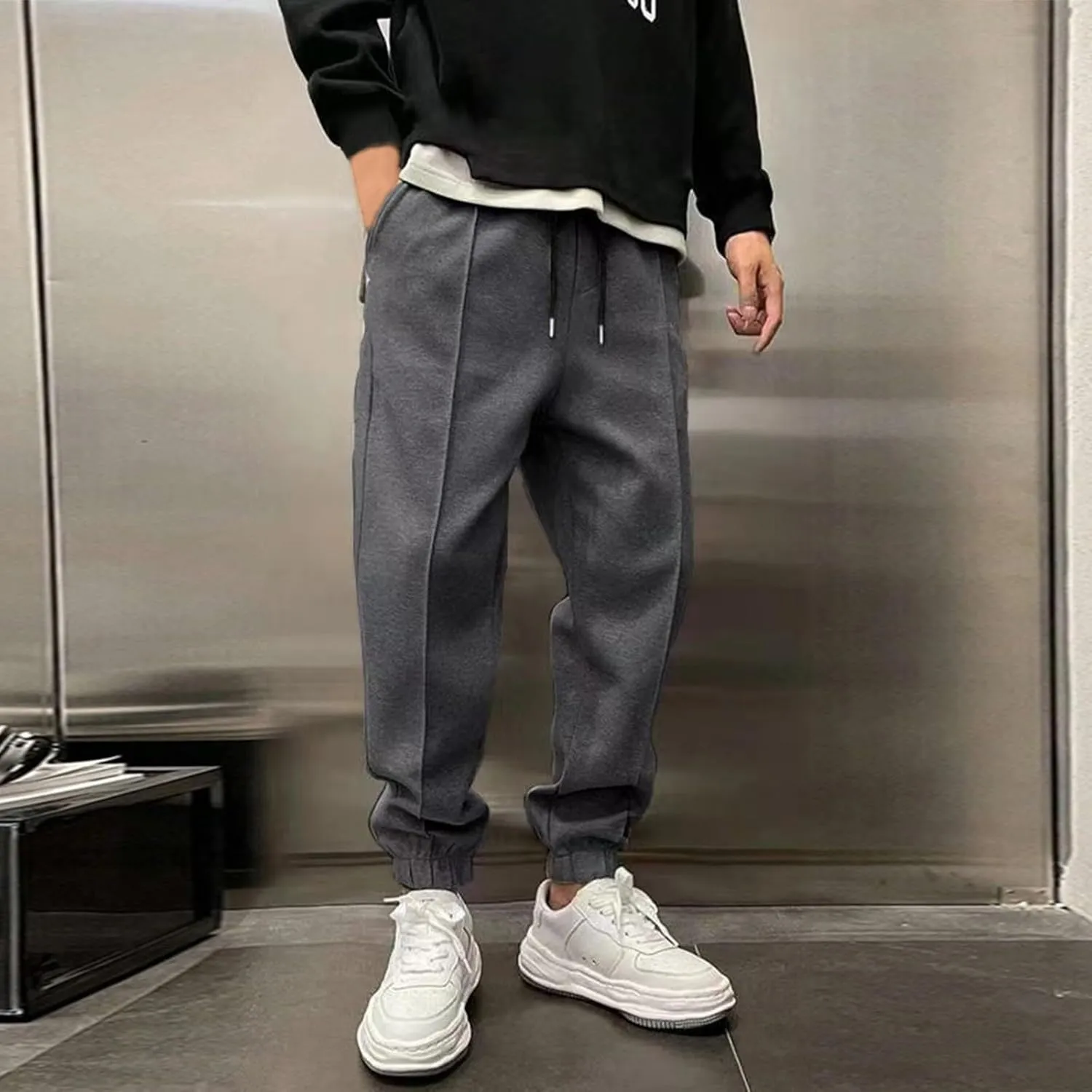 Mens Fleece Sweatpants Baggy Cargo Joggers Loose Fit Casual Drawstring Elastic Waist Sweat Pants Gym Athletic Pockets